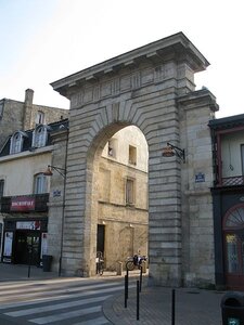 BORDEAUX, 106 BORDEAUX       Porte de la monnaie