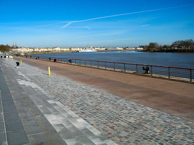 BORDEAUX, 139 BORDEAUX         Quais