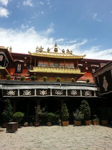 Tibet, 677a4d73ce274c2ecfb846894f8a7867ed1c75e2c0ce40804ef0bc3c6c565692c2a56310bfff24f940d410e0ebbbc4d3a890907cd77f2675d875a50f2f05fef976442a79b4210d80393410d2d5f4f67f8b77d3a7e77cfa727e683bd453167571c4e49fd85715864