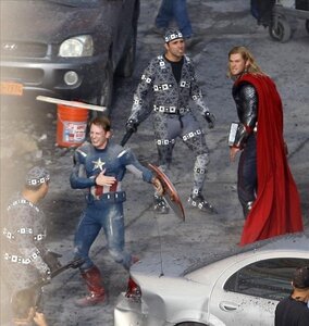Avengers, chris-evans-et-chris-hemsworth_jpg_500x630_q95