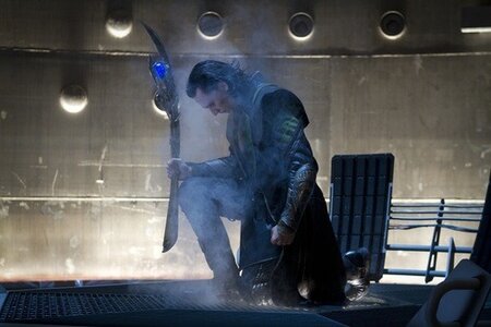 Avengers, tom-hiddleston_1_jpg_500x630_q95