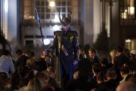 Avengers, loki-assouvi-le-peuple_jpg_500x630_q95