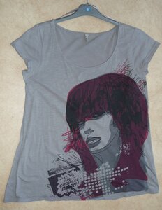 objet à vendre (divers), t shirt spot T46-48 tres bon etat 5€