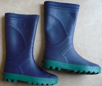 objet à vendre (divers), bottes de pluie mixte taille 35 fabrique en france  bon etat 5€