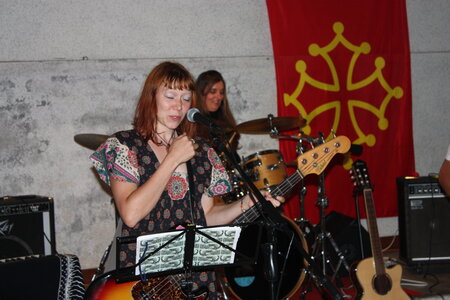 Fête de la Musique avec SIGNS ; 22 juin 2013, Nathalie, chant et guitare