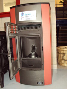 Show-room Ets. Duvivier SA à Rochefort (chauffage, poêlerie, sanitaire, énergies renouvelables), Puissance : 5,5 kW - 110 m³