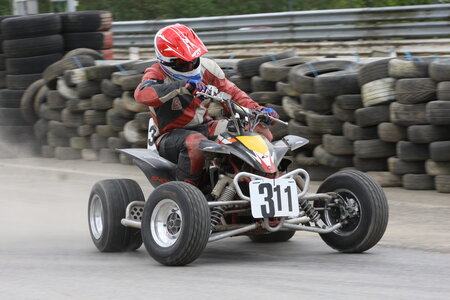 quads , chimay le 1 mai 2010 (super motard) 052