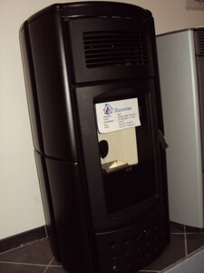 Show-room Ets. Duvivier SA à Rochefort (chauffage, poêlerie, sanitaire, énergies renouvelables), Puissance : 8,7 kW - 174 m³
