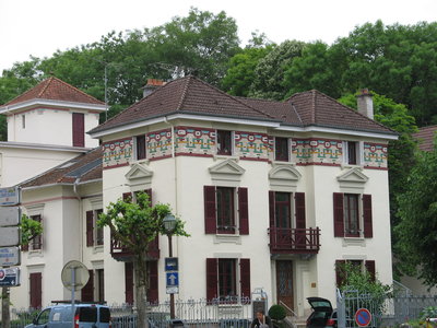 VICHY-VOSGES-ALSACE-LE CREUSOT, 339 VITTEL