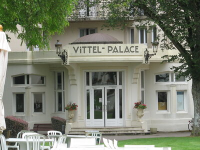 VICHY-VOSGES-ALSACE-LE CREUSOT, 358 VITTEL