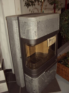 Show-room Ets. Duvivier SA à Rochefort (chauffage, poêlerie, sanitaire, énergies renouvelables), Puissance : 9 kW - 180 m³