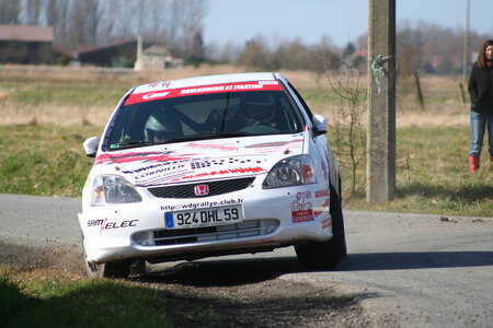 Voitures de course, rallye des routes du nord 212