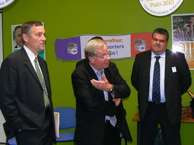 Signature du partenariat entre la CRAB et Carrefour Bretagne - 16/06/2010, P1100573