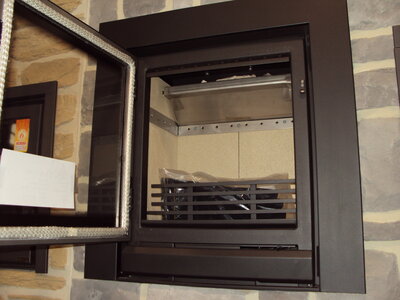 Show-room Ets. Duvivier SA à Rochefort (chauffage, poêlerie, sanitaire, énergies renouvelables), Puissance : 8 kW - 160 m³