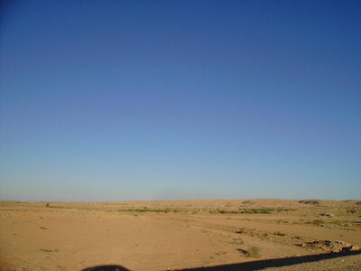 TUNISIE, 242-TunisieNov2010-route sfax douz desert de pierre debut desert