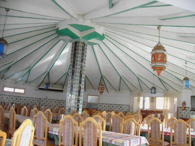 TUNISIE, 471-TunisieNov2010-hotel Douz salle de restaurant