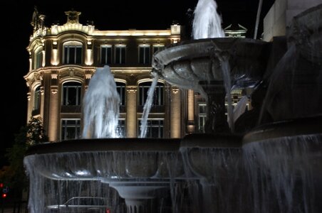 15-Facettes de Valence, Fontaine Monumental