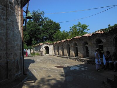 Bulg_2013-Monastère-Sokol, Ici, 8 résistants ont été pendus ...
