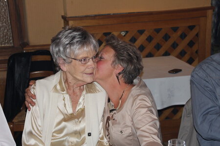 90 ans de Therese, therese 90 ans 141