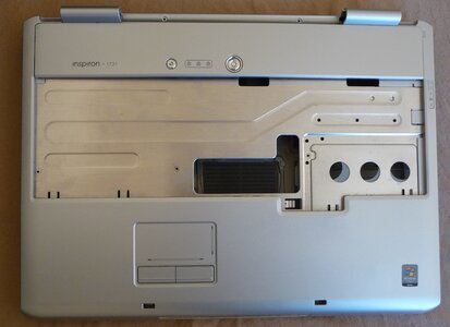 pieces detachees dell inspiron 1721,  N°11 vue de dessus coque