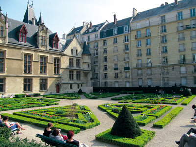 Paris, chateau