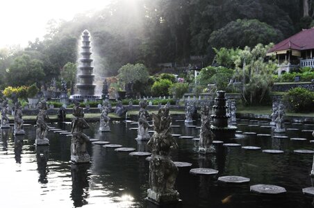 BALI 2013, PALAIS AQUATIQUE AU VILLAGE DE TIRTAGANGGA