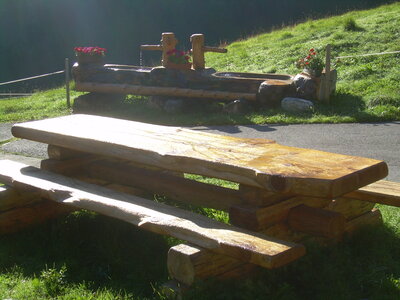 Nos créations en bois massif, Table et bancs