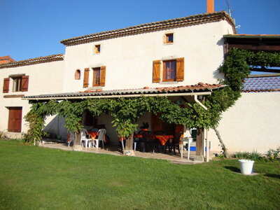 Photos maison Sermentizon, Arrière de la maison