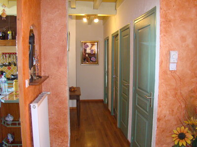 maison st jacques d'atticieux 07340 a vendre, le couloir