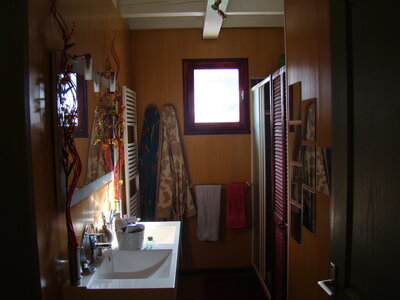 maison st jacques d'atticieux 07340 a vendre, salle de bain