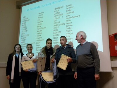 Remise des diplômes HRT 16 décembre 2010, DSCN2129 [1600x1200]