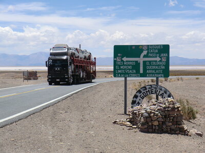 Argentine décembre 2013, Transports de voitures neuves depuis le Chili