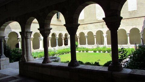 Saint Genis des fontaines,Les Orgues d'Ile sur Tet, Saint Genis des fontaines