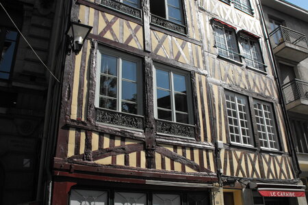 Rouen, Rouen  218 