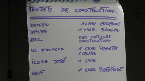 atelier bricolage de l'association 1/4 à Romainville 2014, P1010016