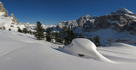 2014-03-02-07-ski-dolomites, panorama-val-mesdi-refuge-jimmy-2014-03-07