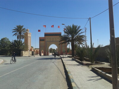 Maroc à vélo, La porte de Rissani.