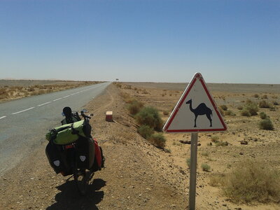Maroc à vélo, Bon ben moi aussi je vais faire mon panneau personnel pour faire comme tout le monde !