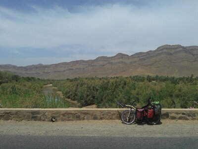 Maroc à vélo, ... et là encore, la nature se déchaine pour ne perdre aucune goutte...