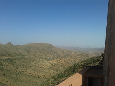 Maroc à vélo, Vue du col du Kerdous.