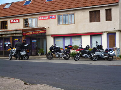 Lubéron mai 2014, 02-Ardèche_10