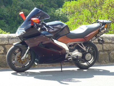 Lubéron mai 2014, 02-Ardèche_21