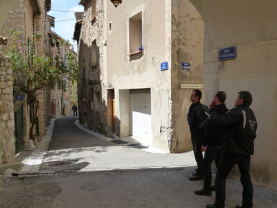 Lubéron mai 2014, 05-Buis_02