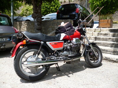 Lubéron mai 2014, 07-Montbrun_01