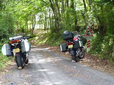 Lubéron mai 2014, 13-pause dèj_03