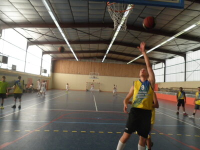 2014-06 UNSS BASKET BOURG, C  27 