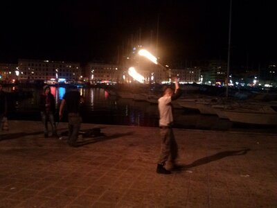 Il y a le feu sur le quai du Port, CAM00526