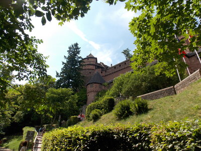 Les châteaux(Le Haut-Koenigsbourg,le Hagueneck(au dessus de Wettolsheim) vue des 3 châteaux depuis Wettolsheim ,Le Wineck(Katzenthal),Le Ulric et le Griesbech(Ribeauvillé)et vue du Haut-ribeaupierre(depuis le Ulric c est le château tout en haut on voit juste un peu sa tour) , DSCN1384