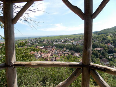 Les châteaux(Le Haut-Koenigsbourg,le Hagueneck(au dessus de Wettolsheim) vue des 3 châteaux depuis Wettolsheim ,Le Wineck(Katzenthal),Le Ulric et le Griesbech(Ribeauvillé)et vue du Haut-ribeaupierre(depuis le Ulric c est le château tout en haut on voit juste un peu sa tour) , DSCN1463