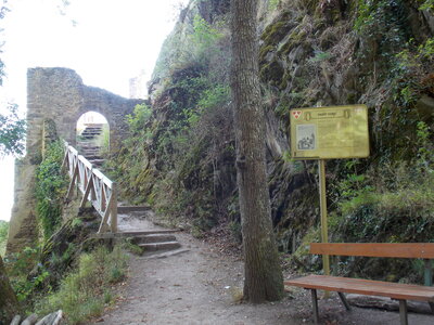 Les châteaux(Le Haut-Koenigsbourg,le Hagueneck(au dessus de Wettolsheim) vue des 3 châteaux depuis Wettolsheim ,Le Wineck(Katzenthal),Le Ulric et le Griesbech(Ribeauvillé)et vue du Haut-ribeaupierre(depuis le Ulric c est le château tout en haut on voit juste un peu sa tour) , DSCN1468